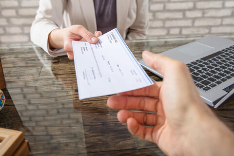 Kuwait Approves Bill Supporting Local Banks' Financing of Clients Affected by Pandemic 