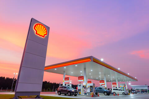 Shell Ordered by Dutch Court to Reduce Carbon Emissions