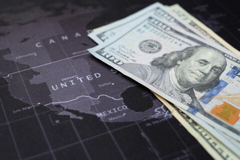 حريق منصة بيميكس النفطية سيصعب بلوغ مستويات الإنتاج المستهدفة