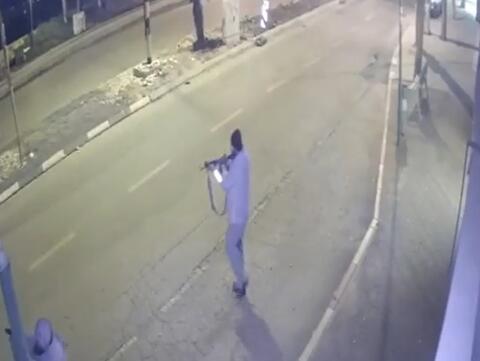 شهيدان ومقتل وإصابة 8 اسرائيليين بعملية فدائية في الخضيرة (فيديو)