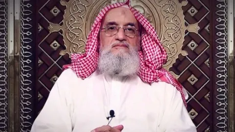 طالبان تدفن الظواهري 
