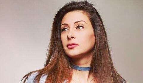 النائبة اللبنانية سينتيا زرازير: رجال الأمن تسابقوا لضربي (فيديو)