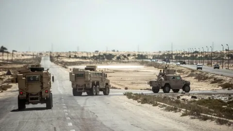 الجيش المصري يعلن مقتل 5 عسكريين و23 