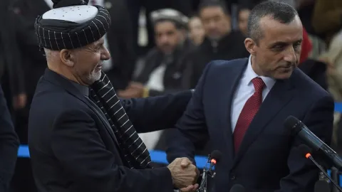 نائب غني يعلن نفسه