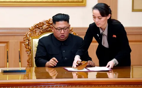 شقيقة كيم تحمل كوريا الجنوبية مسؤولية إصابته بالحمى وتتوعدها بالانتقام