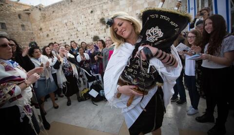 بمساعدة الأم.. إسرائيلي يغتصب ابنة زوجته بعنف على مدى 3 سنوات