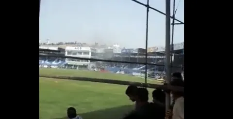 بالفيديو.. لحظة انفجار عبوة ناسفة خلال مباراة رياضية في كابول