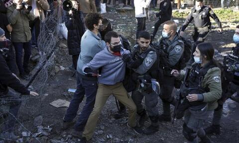 الجيش الاسرائيلي يكثف انتشاره وسط توقعات بتفجر الاوضاع في القدس والضفة