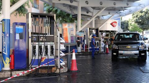 الحكومة اللبنانية تعزو أزمة البنزين الى عمليات التهريب لسوريا