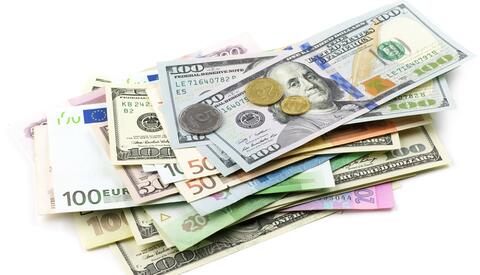What Does a Dollar Peg Mean and How Does It Affect Countries’ Currencies?