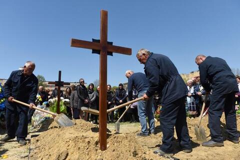 Ukraine Official: Women, Children Evacuated From Mariupol Plant