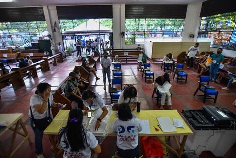 Three Security Guards Shot Dead at Philippines Polling Station (AFP)