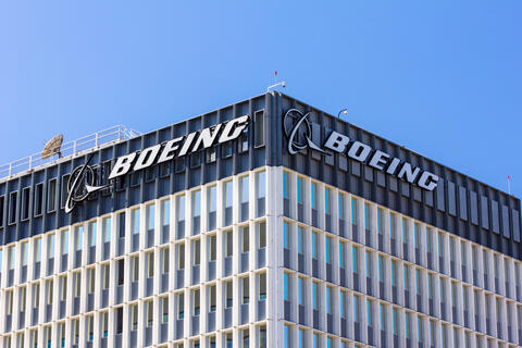 Boeing Receives Order for 12 More 737-800 Converted Freighters