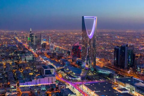 Saudi Arabia Mulling Implementing 4-Day Work Week System