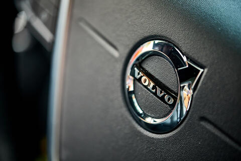Volvo Progressing On Autonomous Transport Solutions for Ports