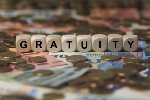 Gratuity in UAE: How to Calculate It in 2022