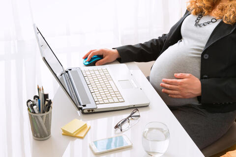 Your Guide to Maternity and Paternity Leaves in UAE